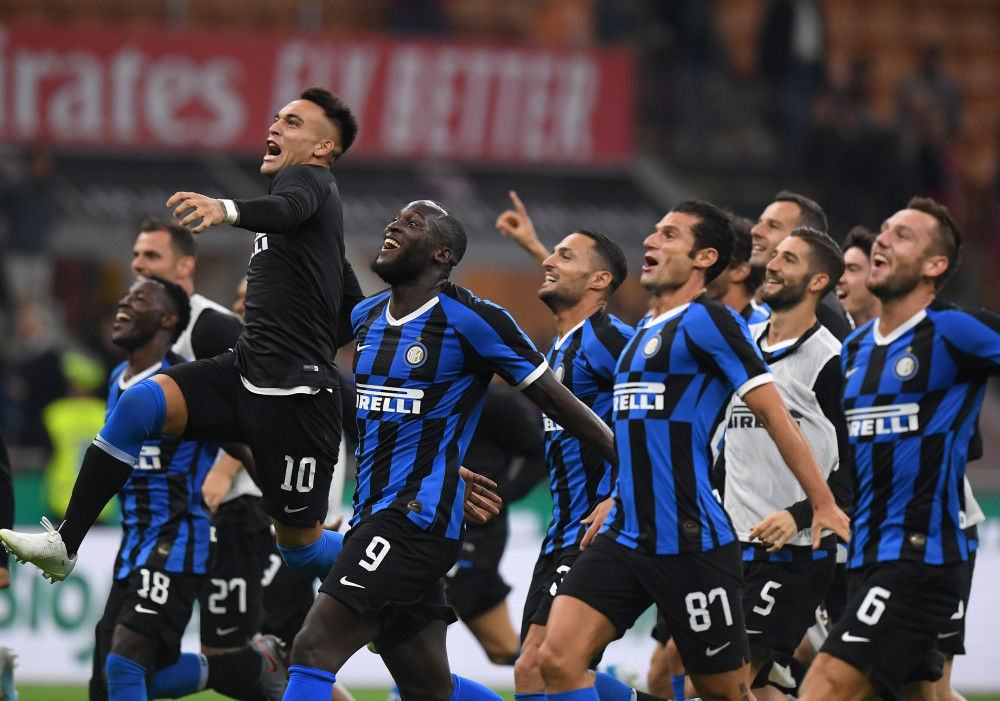 洛杉矶道奇队大谷翔平单场 6 打数 6 安打，包括两支超过 450 英尺的本垒打